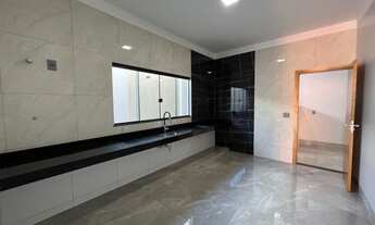 Imagem 7: Casa à venda no Verona de 3 quartos com área gourmet e excelente acabamento