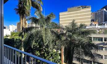 Imagem 1: Apartamento 3 quartos reformado com vista livre no Leblon