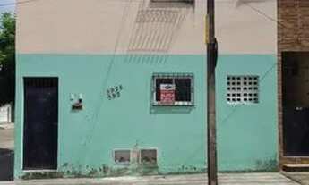 Imagem: ALUGA-SE APARTAMENTO DE 02 QUARTOS NO BAIRRO