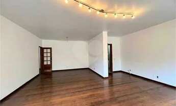 Imagem 4: Apartamento para venda possui 160 metros quadrados com 4 quartos em Tijuca - Rio de Janeir