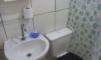 Imagem 3: Casa em rua pública