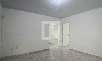 Imagem 1: Casa para Aluguel - Colônia Agrícola Samambaia, 4 Quartos, 200 m2