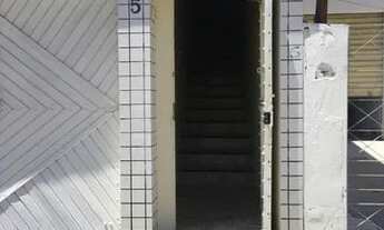 Imagem 2: Alugo Casa (Parte Superior) na Farolandia 2 Quartos