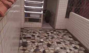 Imagem 3: Casa com 1 dormitório e 1 vaga à venda por R$ 300.000 - Marapé - Santos/SP