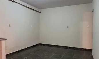 Imagem 6: Alugo ap térreo de 2 quartos, sala, cozinha, garagem, qc 02 santa maria df