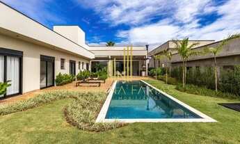 Imagem 4: Belíssima Casa nova, Semi mobiliada com 5 suítes á venda no Condomínio Fazenda Alvorada em