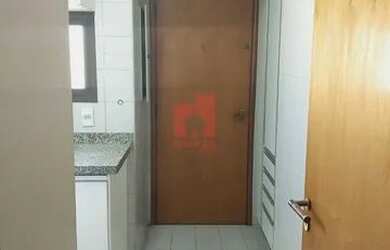 Imagem 5: Excelente e linda Cobertura, possui 216 m², com 3 suítes, sala, lavabo, cozinha e dependên