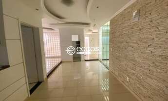 Imagem 7: Casa para aluguel, 3 quartos, 3 suítes, 2 vagas, JARDIM KARAÍBA - Uberlândia/MG