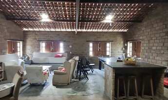 Imagem 2: Imóvel para aluguel tem 320 metros quadrados com 5 quartos no CENTRO - Gravatá - PE