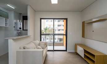 Imagem 2: Apartamento mobiliado com 2 quartos sendo 1 suíte e 1 vaga de garagem no Portão