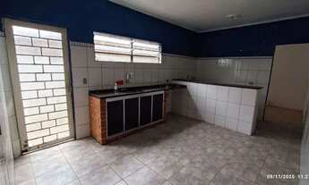 Imagem 6: Casa com 3 Quarto(s) e 2 banheiro(s) para Alugar, 186 m² por R$ 2350 / Mês