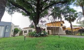 Imagem 3: Casa disponível para locação ou venda no bairro Jardim Karaíba em Uberlândia MG