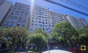 Imagem 3: Apartamento de 3 quartos à venda no Centro com dependência e reformado