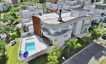 Imagem: Casa de Condomínio de Luxo em Santa Maria