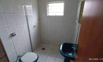 Imagem 5: Casa com 3 Quarto(s) e 2 banheiro(s) para Alugar, 186 m² por R$ 2350 / Mês