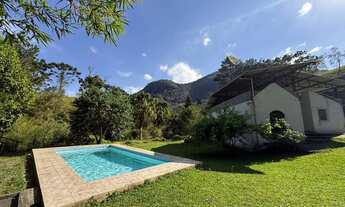 Imagem: Fazenda / Sítio / Chácara com riacho à