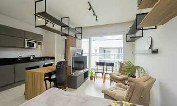 Imagem 3: Loft mobiliado disponível para locação no Studio Xavante, com vaga de garagem coberta e to