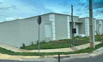 Imagem 3: CASA DE ESQUINA À VENDA CONDOMÍNIO ATHENAS