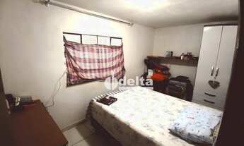 Imagem 7: Casa com 6 dormitórios à venda, 250 m² por R$ 500.000,00 - Segismundo Pereira - Uberlândia