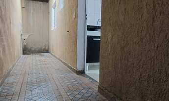 Imagem 3: Casa de condomínio para aluguel com 30 metros quadrados com 1 quarto em Vila Dalila - São