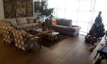 Imagem 3: Ótimo apt 150m, 1 por andar todo reformado em Copacabana numa rua tranquila e arborizada