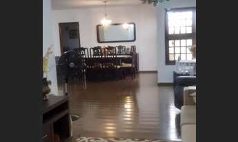 Imagem 4: Casa para venda com 235 metros quadrados com 4 quartos