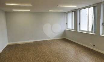 Imagem: Sala comercial de 75 m² ao lado da Avenida