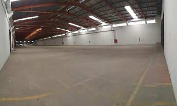 Imagem 4: Galpão com 4400 metros com 8 docas, pé direito 7 metros em Jardim Limoeiro