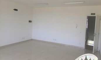 Imagem 4: Sala Comercial Vianelo 45m2 R$ 1.300,00 / Banheiro / Acabamento de qualidade