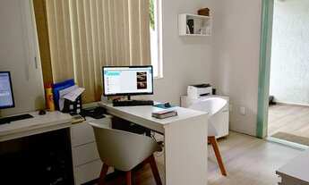 Imagem 4: Casa para venda possui 300 metros quadrados com 6 quartos ACFERRAZ1800