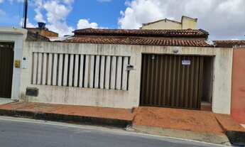 Imagem: Aluga-se uma casa em Simão Dias