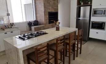 Imagem 2: Casa com piscina