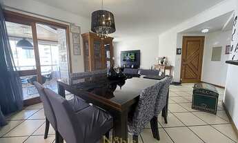 Imagem 6: Apartamento com 3 dormitórios, sendo 1 suíte com 2 vagas de garagem, churrasqueira na prai