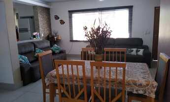 Imagem 6: Casa duplex, condomínio fechado com 4 quartos e 2 suítes, quadra poliesportiva, academia e