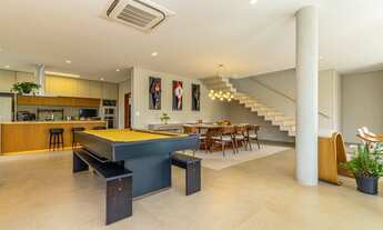 Imagem 6: Casa de condomínio sobrado para venda tem 410 metros quadrados com 4 quartos