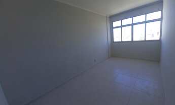 Imagem 5: Apartamento para aluguel possui 65 metros quadrados com 2 quartos em Centro - Salvador - B