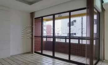 Imagem 2: Apartamento para venda tem 159 metros quadrados com 3 quartos em Casa Amarela - Recife - P