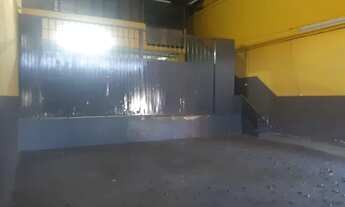 Imagem 2: Galpão de 900m² no Parque Peruche com Doca, copa e espaço para escritório