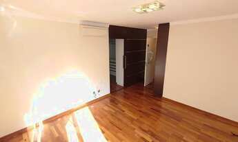 Imagem 6: Apartamento para aluguel e venda possui 240 metros quadrados com 4 quartos