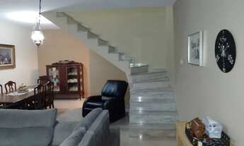 Imagem 7: Sobrado para aluguel possui 180 metros quadrados com 2 quartos