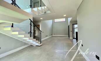 Imagem 3: Casa para venda tem 200 metros quadrados com 4 suítes sendo 2 master, com piscina