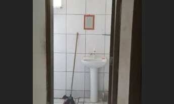 Imagem 6: Alugo por 350 ou repasso por 25.000 casa no loteamento moinho em Etremoz