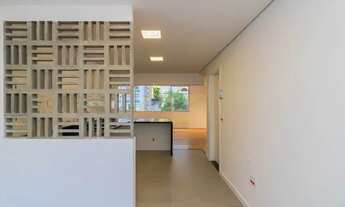 Imagem 7: Apartamento em localização privilegiada com amplo comércio no entorno !