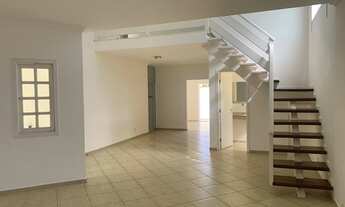 Imagem 2: Casa com 4 quartos disponível para locação no condomínio Taubaté Village