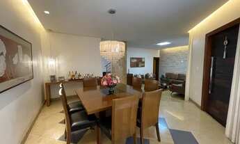 Imagem 7: Casa de alto padrão à venda no Centro de Matozinhos