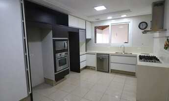 Imagem 7: Casa para venda com 300 metros quadrados com 4 quartos