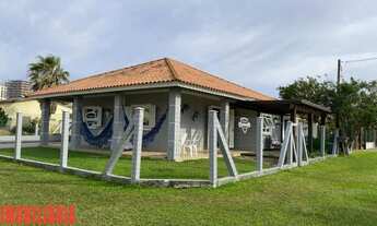 Imagem: CASA DE ESQUINA PRÓXIMA AO MAR Ref. 3052