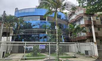 Imagem 2: 03 suítes, 02 vagas, 180 m2, pertinho da praia