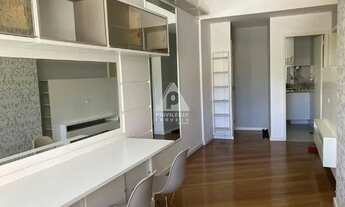 Imagem 2: Em Botafogo! Lindo apartamento com 2 quartos, sendo um suite, dependências completas, vist