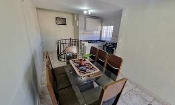 Imagem: Casa de Esquina - Cachoeirinha - 3 Quartos